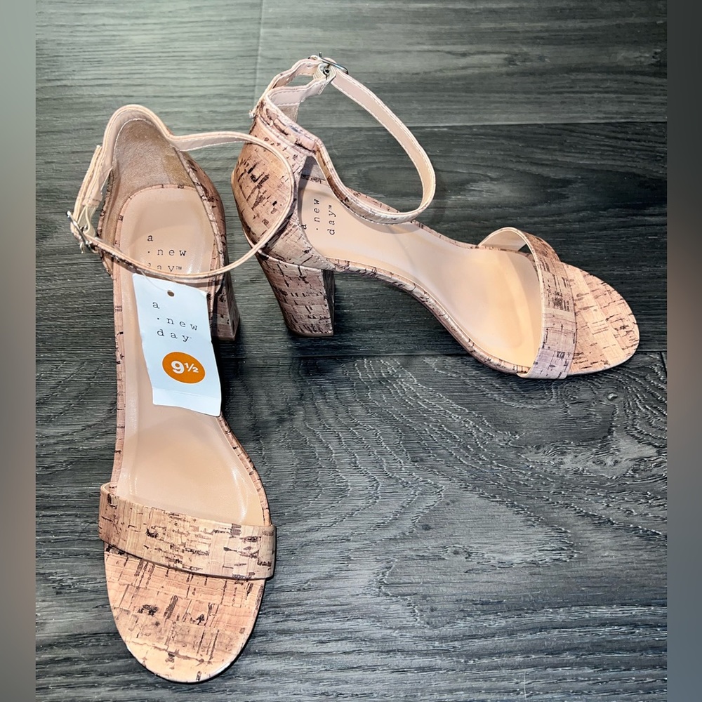 NWT, “A new day” cork heels size 9.5